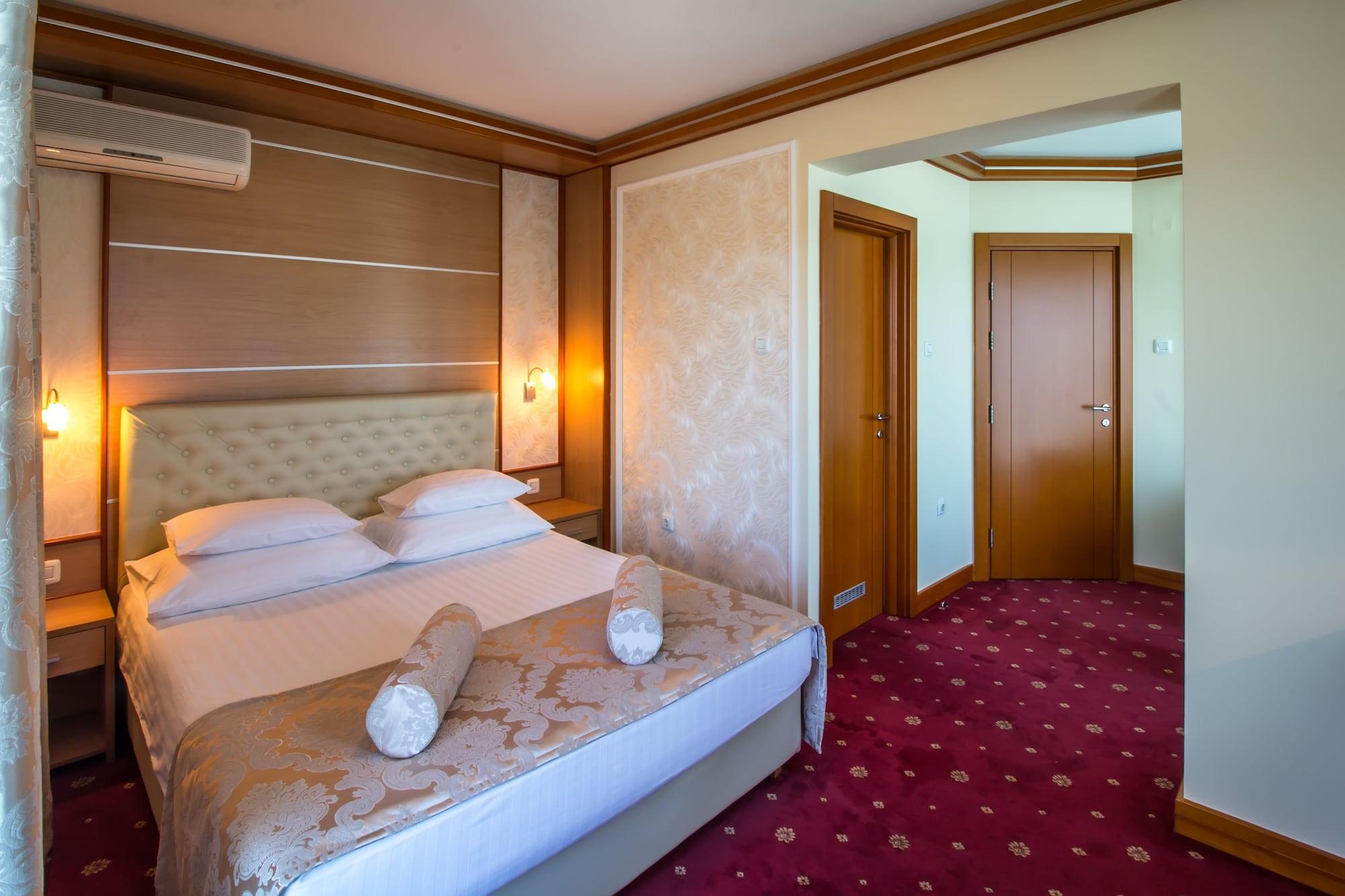 Hotel Cezar Баня-Лука Экстерьер фото