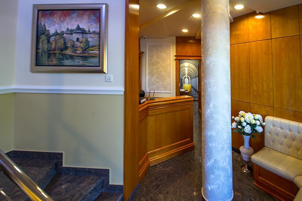 Hotel Cezar Баня-Лука Экстерьер фото